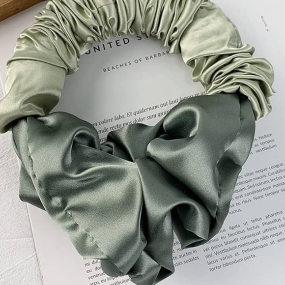 New Soft Heatless Curling Headband No Heat Ponytail Hairband Hair Curler (Green) - Picture 3 of 5